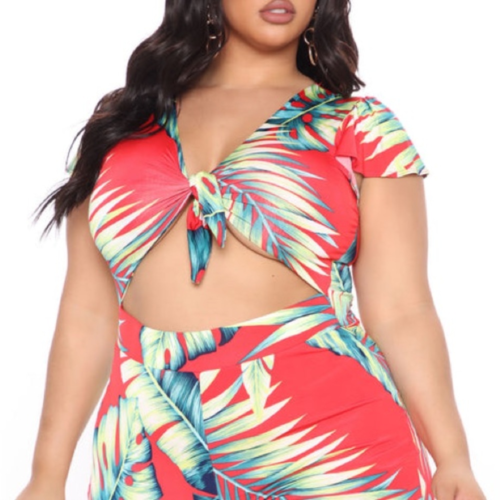 Fashion Nova Vibrant Leaf Print Tie-Front Top- Waist no time!